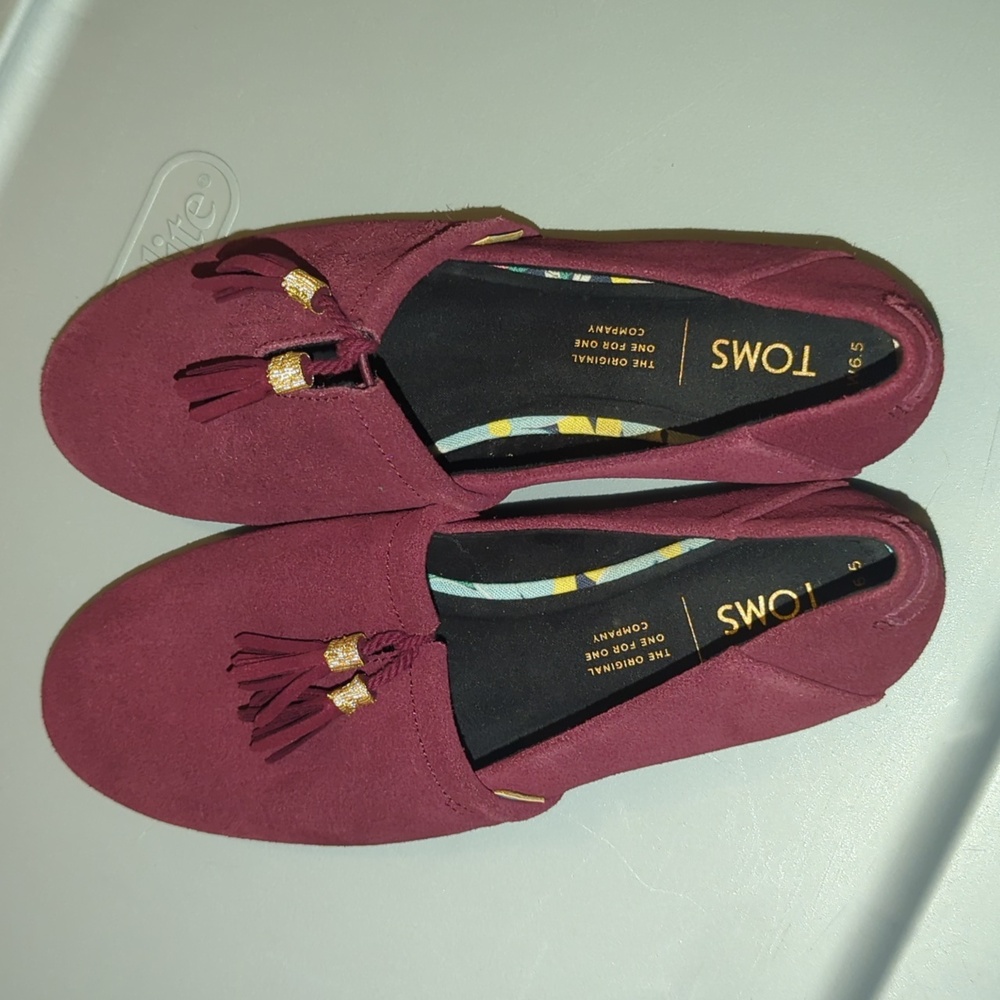 TOMS shoes
